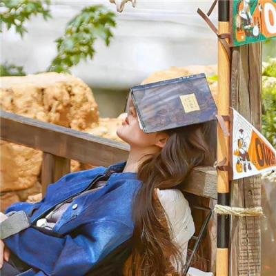 我们一直住在城堡里